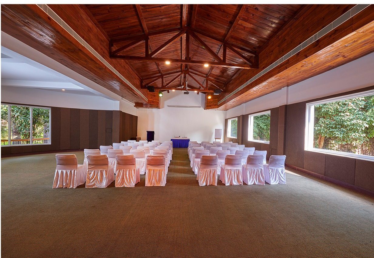 Saalora Corbett Resort 16
