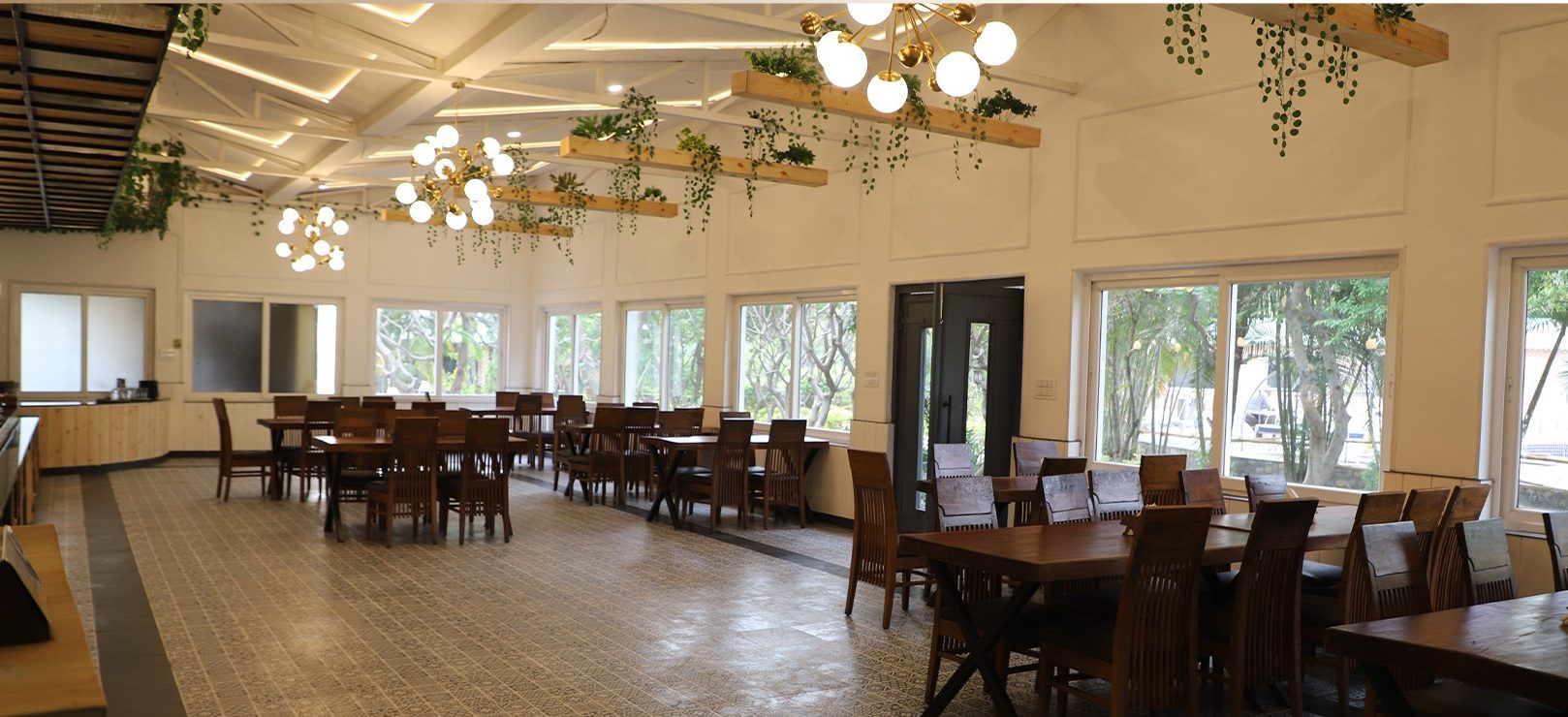 Saalora Corbett Resort 11