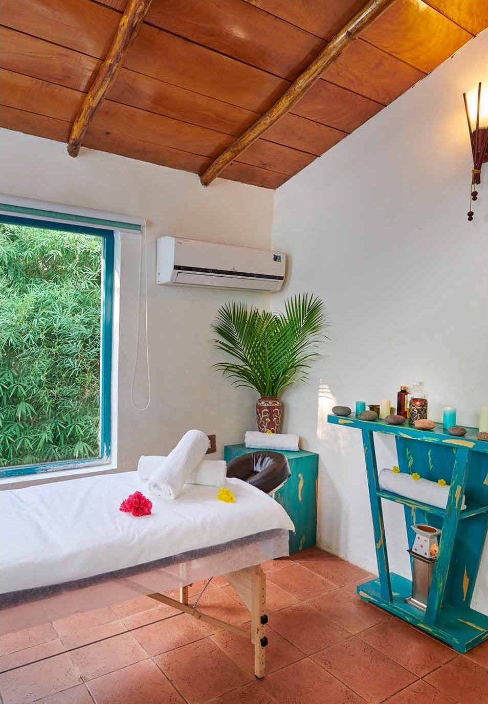 Saalora Corbett Resort 14